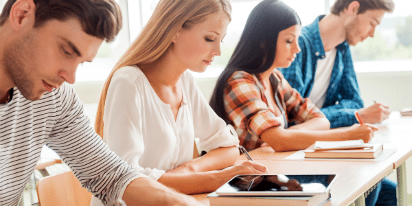 "Kariyer Kapılarını Aralamak: Önlisans KPSS'de Başarılı Olmanın Sırları"